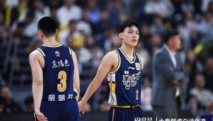 开云体育直播平台-胡明轩大爆发！广东4连胜登顶，北京队重返前4，最新排名一夜变天